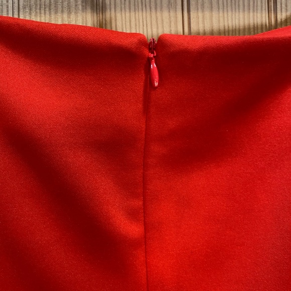 Marilyn Monroe Red Pencil Skirt - Picture 4 of 7